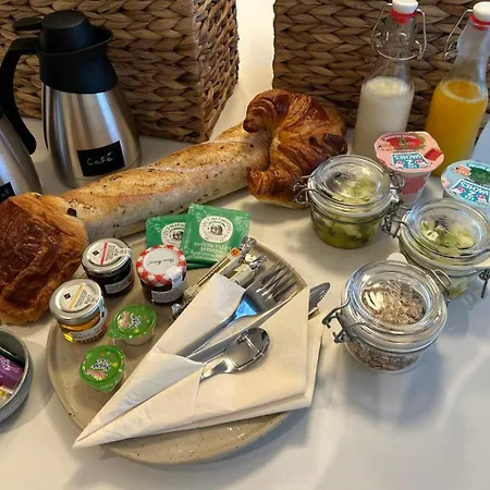 Hotel Clos Du Riez - & *